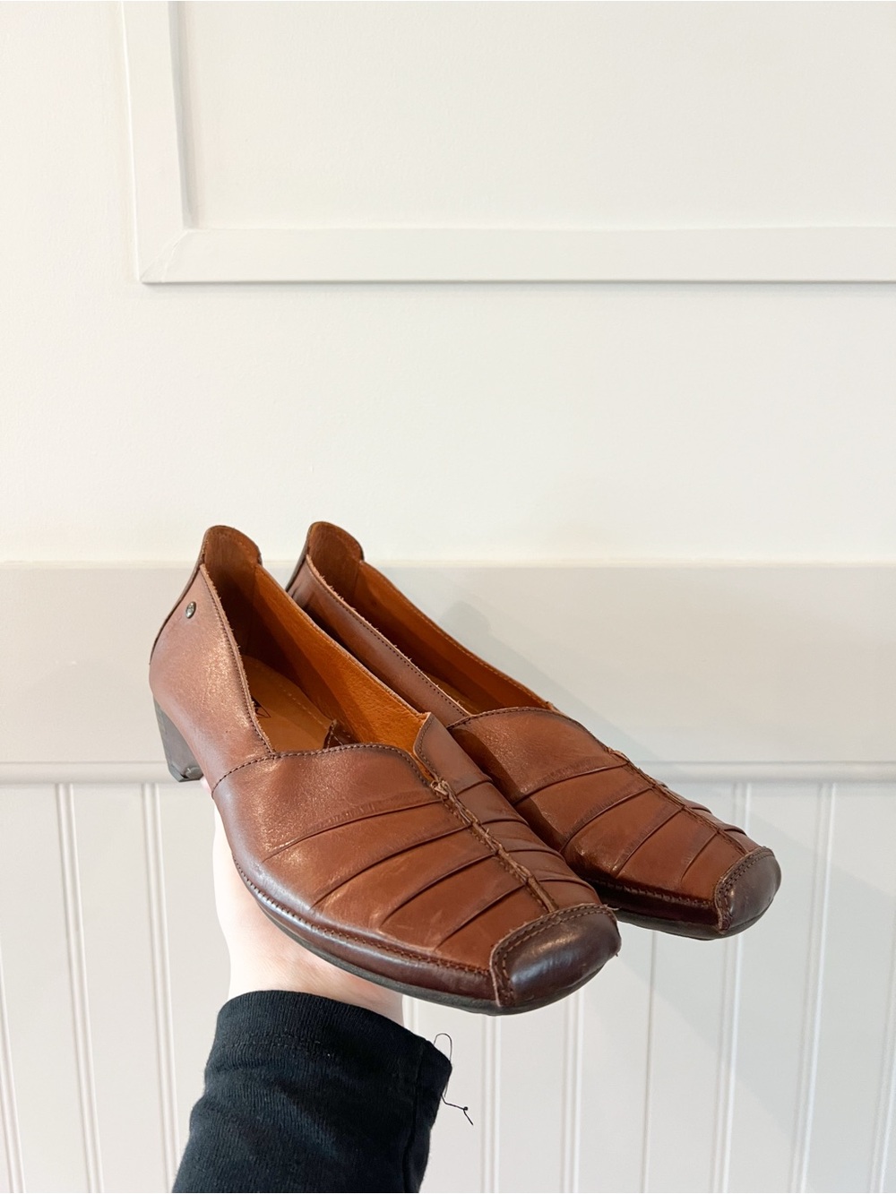 PIKOLINOS Women's Brown Leather Loafers
